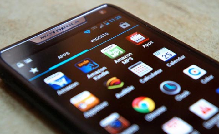 Motorola X: Màn hình 4,8 inch siêu bền, chip Snapdragon 800, pin 4.000 mAh