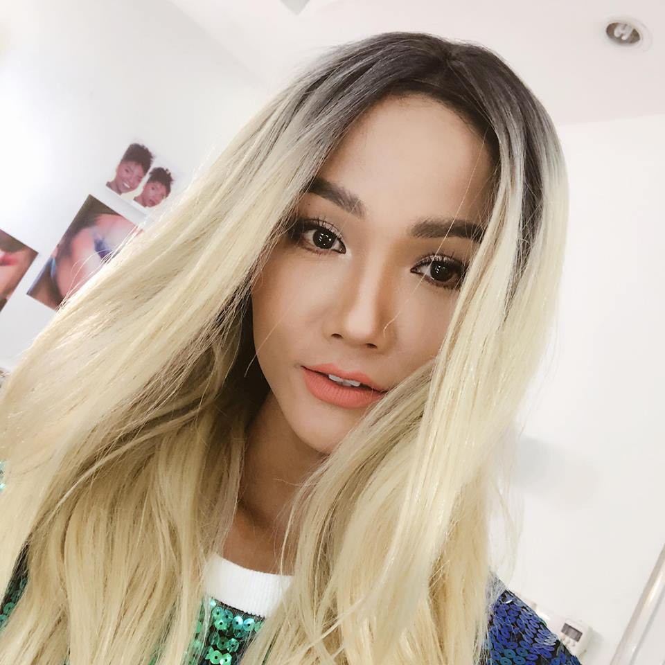 Ngắn th&agrave;nh d&agrave;i th&igrave; thường qu&aacute;, giờ HHen Ni&ecirc; c&ograve;n chơi lớn từ t&oacute;c đen th&agrave;nh v&agrave;ng hoe lạ lẫm mới hay - Ảnh 2.