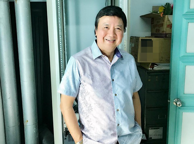 NSƯT Bảo Quốc sụt hơn 10 cân sau ca phẫu thuật cắt bỏ khối u gan tại Mỹ - Ảnh 2. NSƯT Bảo Quốc sụt hơn 10 cân sau ca phẫu thuật cắt bỏ khối u gan tại Mỹ - Ảnh 2.