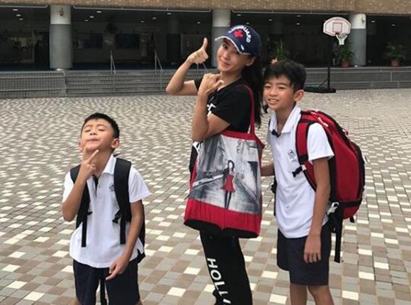 Tạ Đ&igrave;nh Phong d&agrave;nh ng&agrave;n tỷ tặng 2 qu&yacute; tử, Trương B&aacute; Chi nhất quyết kh&ocirc;ng động 1 xu - Ảnh 2.