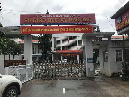 Học sinh giỏi Sơn La bức x&uacute;c v&igrave; điểm thi bị thay đổi - Ảnh 2.