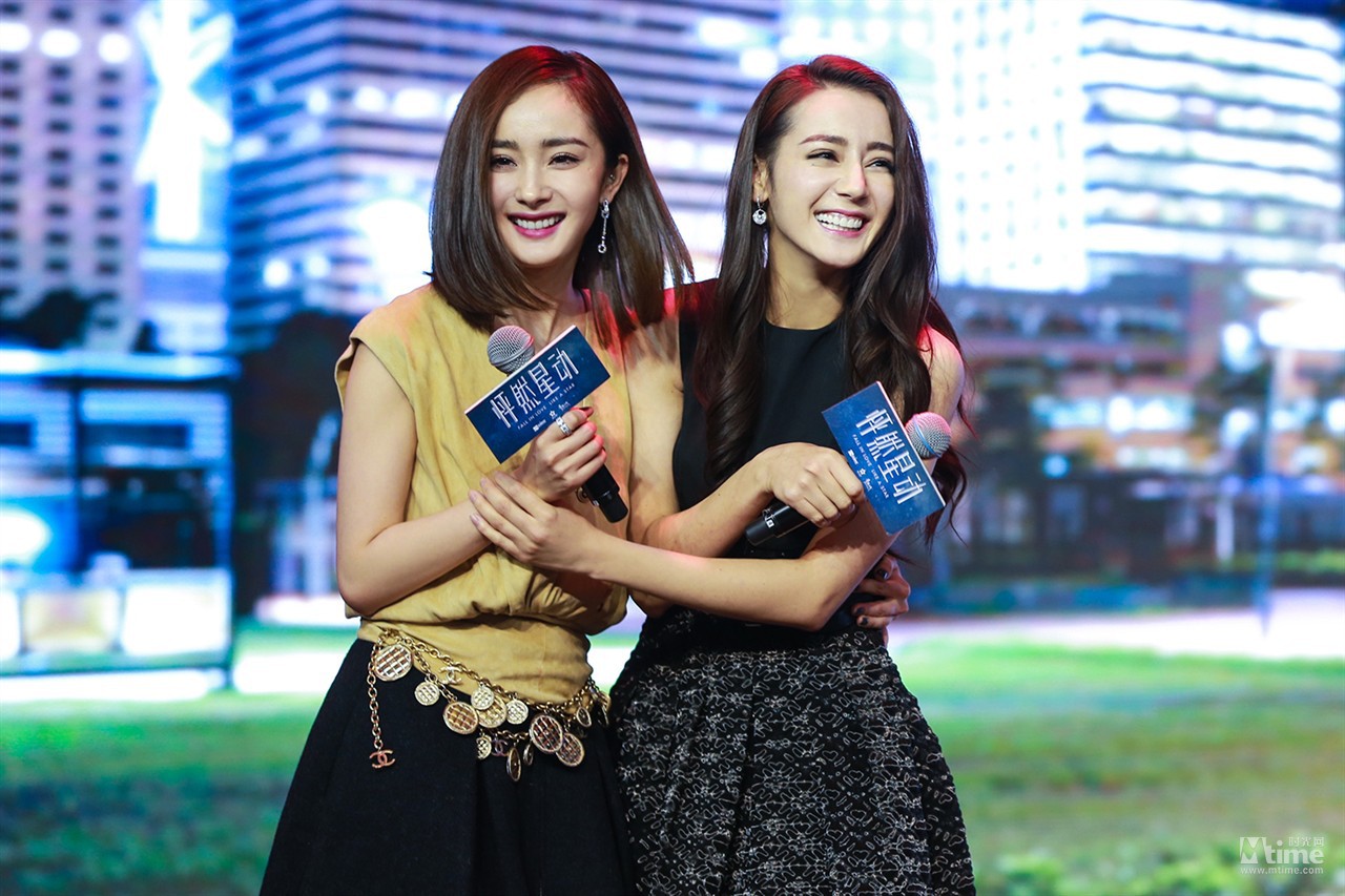 Khẩu chiến nh&agrave; Dương Mịch - Địch Lệ Nhiệt Ba: Người bị tố b&oacute;c lột, kẻ bị chỉ tr&iacute;ch vong ơn bội nghĩa - Ảnh 2.