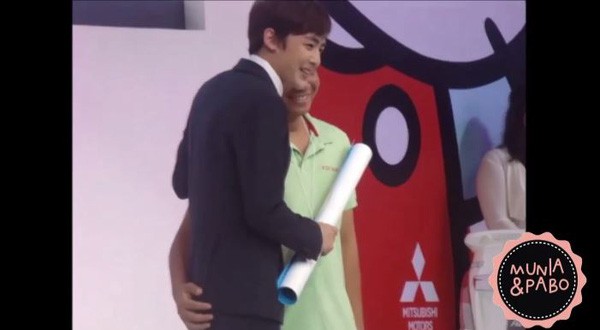 Ng&agrave;y c&agrave;ng nhiều sao nam H&agrave;n bị quấy rối t&igrave;nh dục c&ocirc;ng khai, nhưng biểu cảm của họ mới l&agrave; điều đ&aacute;ng x&oacute;t xa - Ảnh 6.