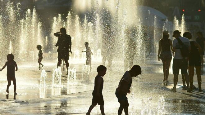 Canada: Nắng n&oacute;ng kinh ho&agrave;ng khiến 33 người tử vong - Ảnh 2.
