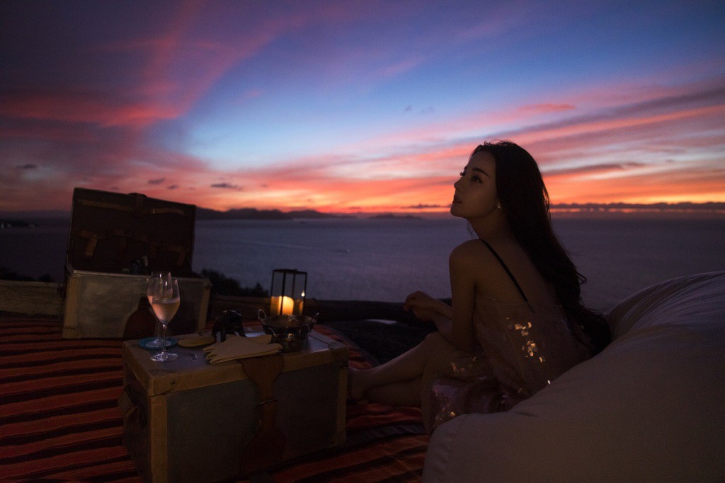 Địch Lệ Nhiệt Ba và combo nhan sắc gây bão: Dễ thương thôi chưa đủ, còn phải sexy khéo léo - Ảnh 2. Địch Lệ Nhiệt Ba và combo nhan sắc gây bão: Dễ thương thôi chưa đủ, còn phải sexy khéo léo - Ảnh 2.