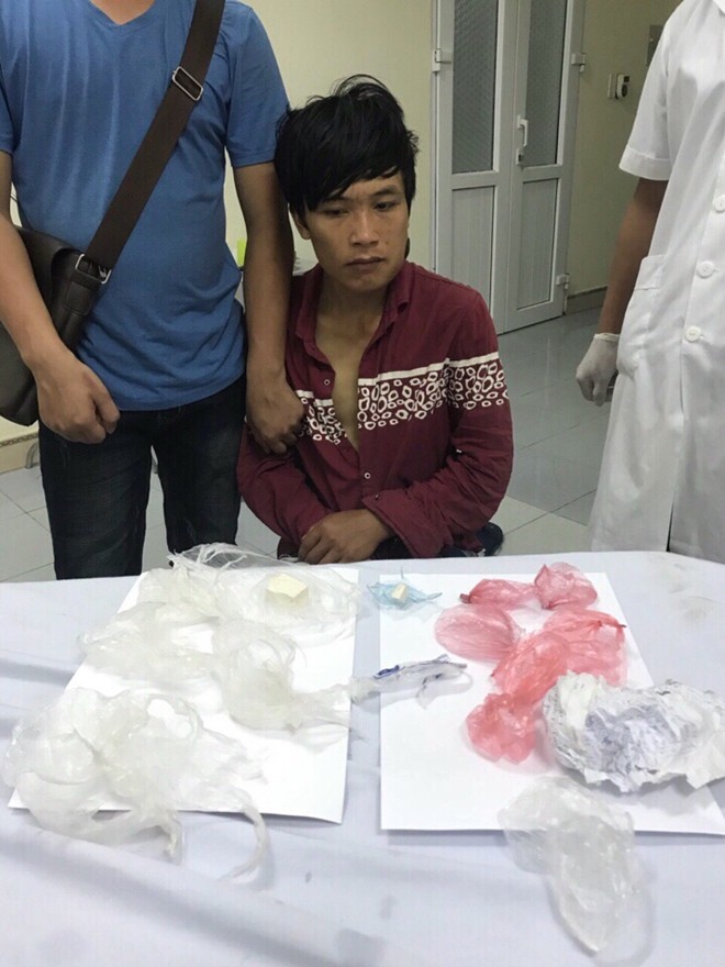 (CHUYỆN KH&Oacute; TIN) 12 giờ giải cứu cục ma t&uacute;y giấu trong v&ugrave;ng k&iacute;n - Ảnh 2.