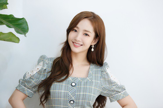 Park Min Young tức giận v&igrave; bị đồn hẹn h&ograve; Park Seo Joon đến mức uống rượu, tiết lộ sự thật về nghi &aacute;n du lịch đ&ocirc;i - Ảnh 2.