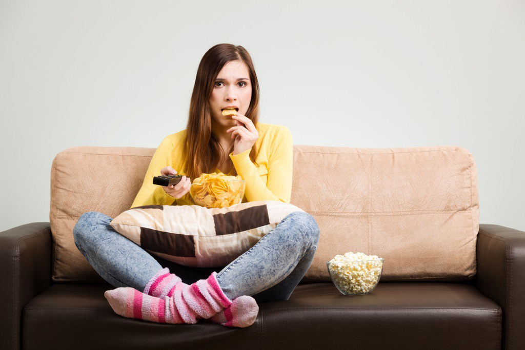 4 th&oacute;i quen tai hại khiến bắp ch&acirc;n ng&agrave;y c&agrave;ng ph&igrave;nh to mất kiểm so&aacute;t - Ảnh 2.