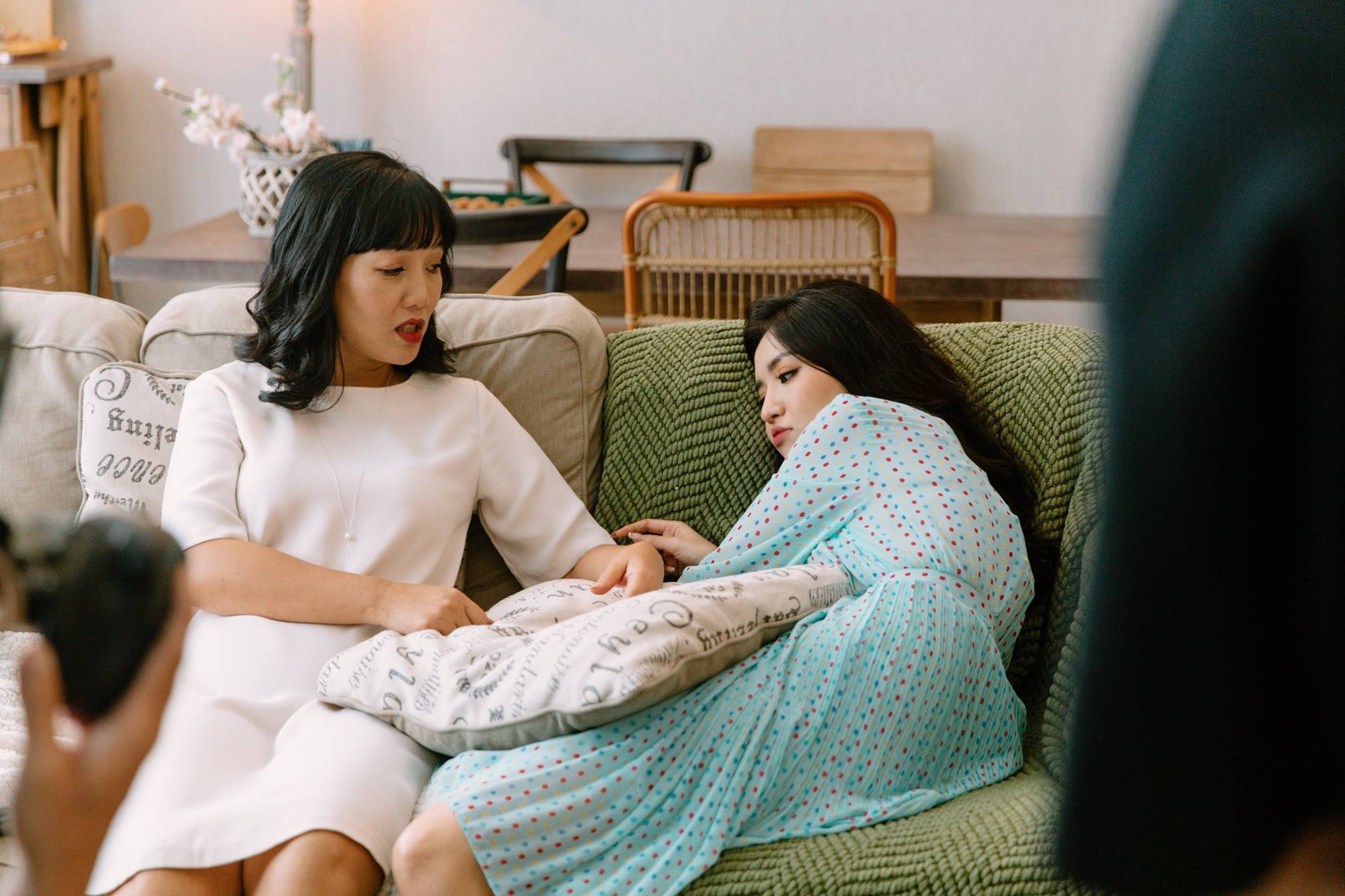 Tr&acirc;n trọng giới thiệu D&igrave; Lan - Người d&igrave; lầy lội kh&ocirc;ng k&eacute;m B&iacute;ch Phương l&agrave; mấy, c&oacute; khi c&ograve;n l&agrave; hơn - Ảnh 2.