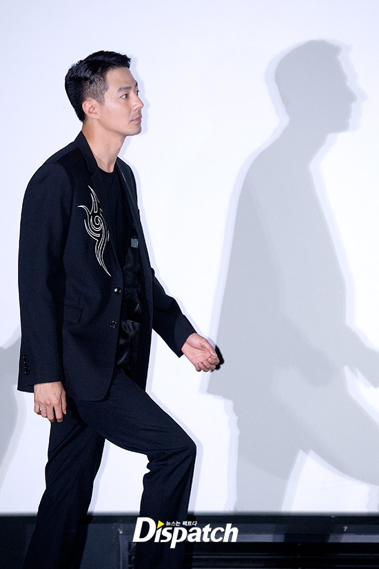 Xem lại phim do ch&iacute;nh m&igrave;nh đ&oacute;ng, Jo In Sung mỉm cười tự h&agrave;o v&igrave; anh đ&oacute;ng... qu&aacute; tuyệt - Ảnh 6.