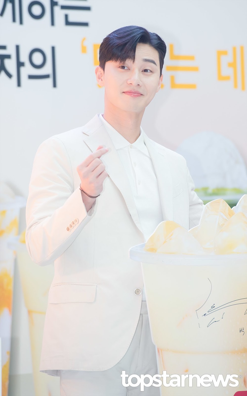 Jung Hae In v&agrave; Park Seo Joon tranh nhau top 1, nhưng bất ngờ hơn l&agrave; idol duy nhất lọt top 5 sao nam hot nhất - Ảnh 2.
