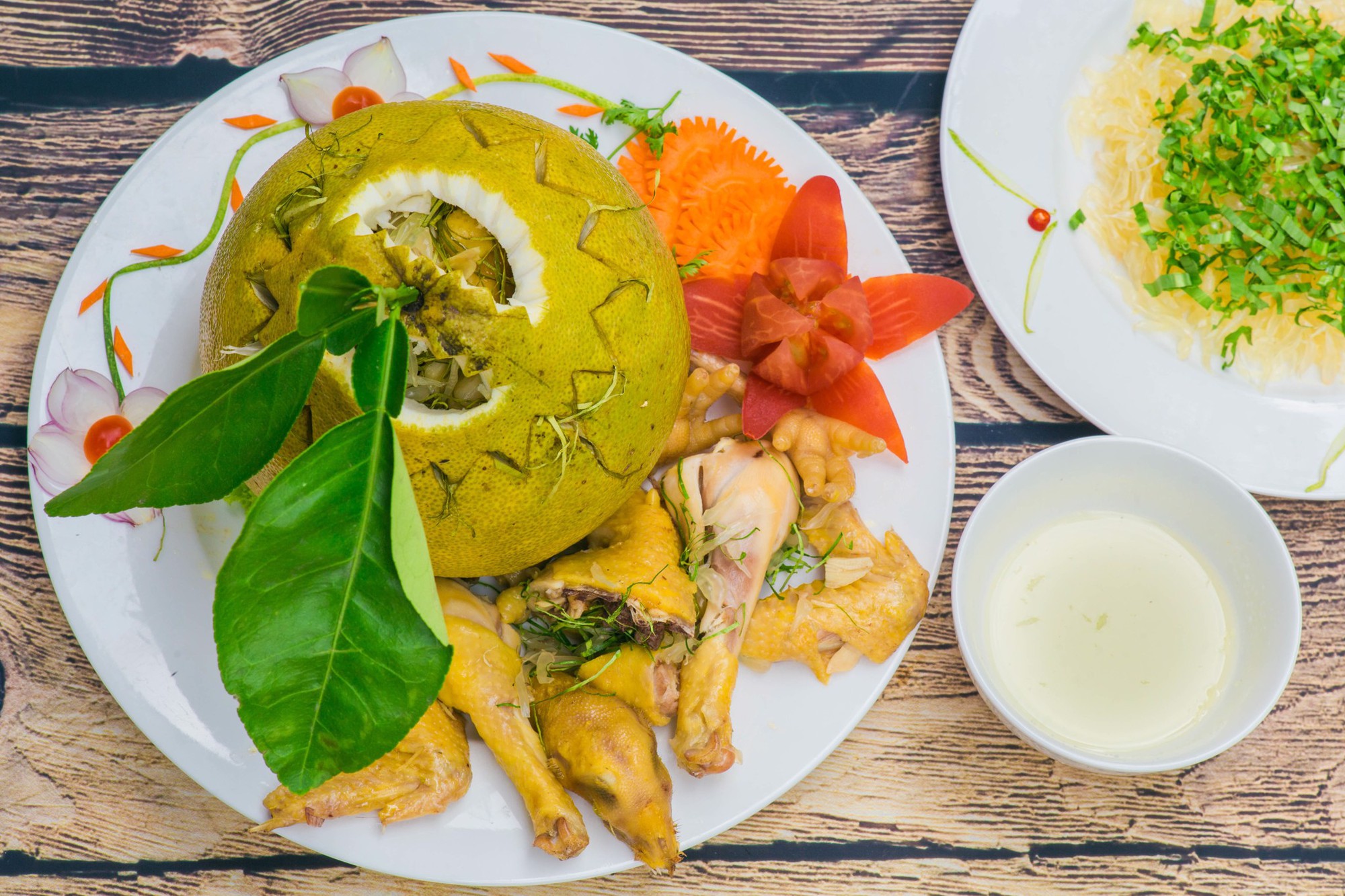 Thật nể người Đồng Nai, c&oacute; thể bắt cả con g&agrave; chui tọt v&agrave;o quả bưởi để l&agrave;m th&agrave;nh đặc sản lừng danh - Ảnh 6.