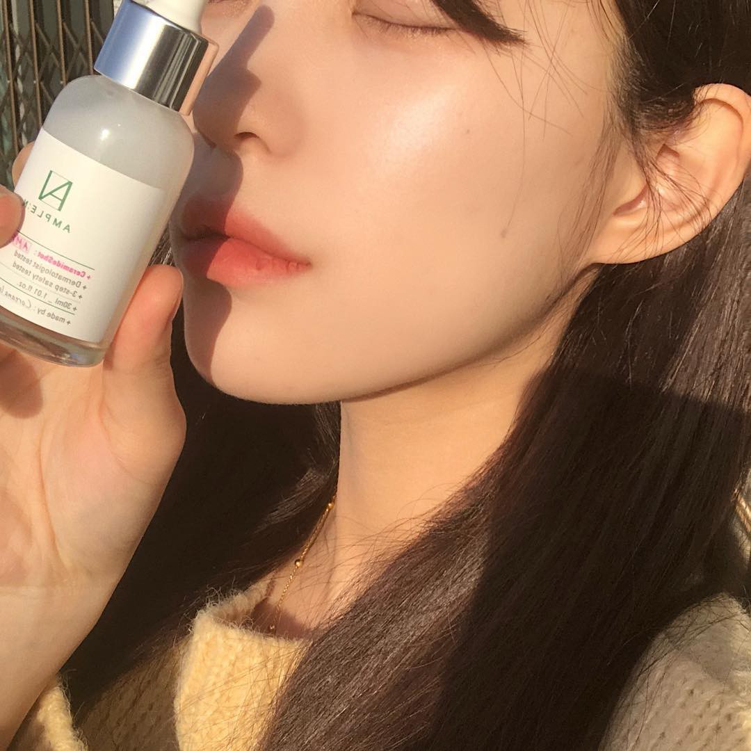 Thử skincare 10 bước kiểu H&agrave;n xem c&oacute; glass skin được kh&ocirc;ng, beauty editor n&agrave;y nhận ra: đời kh&ocirc;ng như l&agrave; mơ nhưng da thực sự cải thiện - Ảnh 1.
