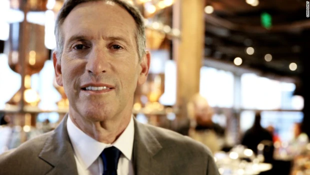Tuổi thơ cơ cực của Howard Schultz: Từ cậu b&eacute; ngh&egrave;o đ&oacute;i sống ở khu nh&agrave; trợ cấp đến tỷ ph&uacute; đế chế c&agrave; ph&ecirc; Starbucks - Ảnh 1.