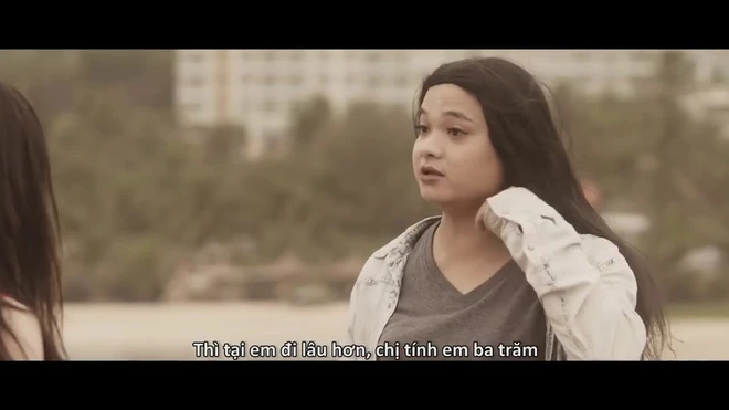 Nữ du kh&aacute;ch ngổ ng&aacute;o, chị cano hung tợn c&ugrave;ng c&acirc;u n&oacute;i tiền cano của em 300 ch&iacute;nh l&agrave; những thứ đang viral nhất h&ocirc;m nay! - Ảnh 3.
