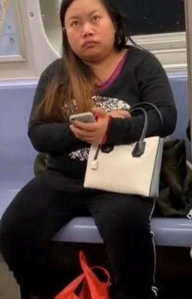 Mỹ nhân “thà khóc trên BMW còn hơn cười trên xe đạp”, chàng trai bán thận để mua iPhone - giờ đây họ thế nào sau 10 năm? - Ảnh 21. Mỹ nhân “thà khóc trên BMW còn hơn cười trên xe đạp”, chàng trai bán thận để mua iPhone - giờ đây họ thế nào sau 10 năm? - Ảnh 21.